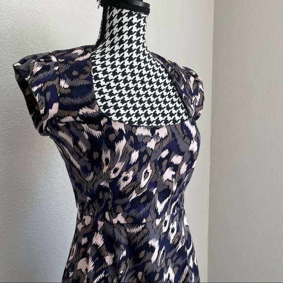 Abstract Pattern French Collection Dress - Picture 3 of 6